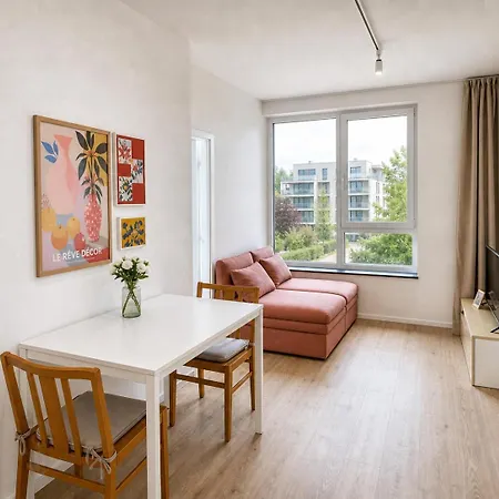 Apartment Sleek & Modern New Build By Rentez *